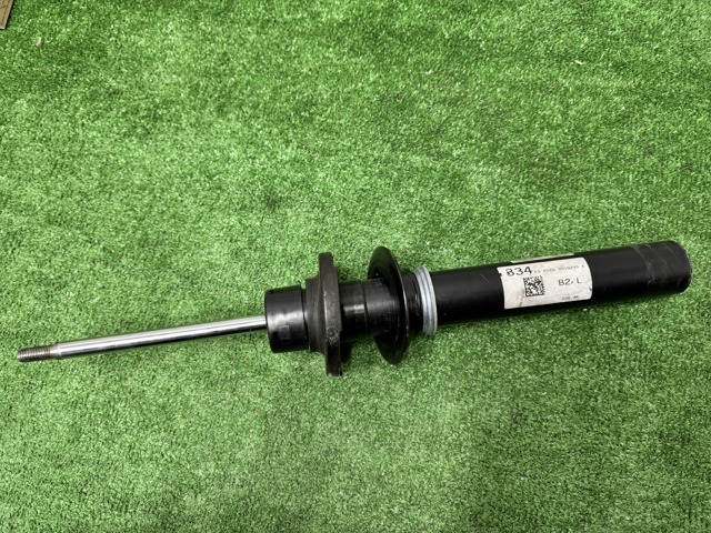 Амортизаторы передние 8W6413031H VAG