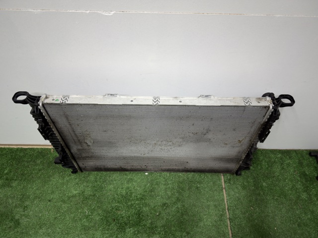 Радиатор системы охлаждения двигателя 95B121251A VAG