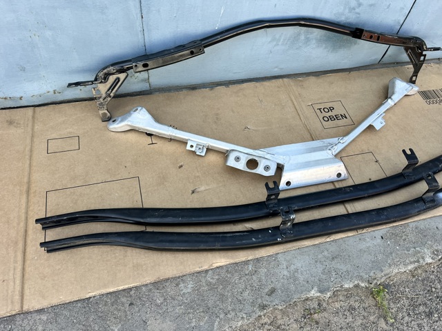 PORSCHE 95B803228A в наличии Украина