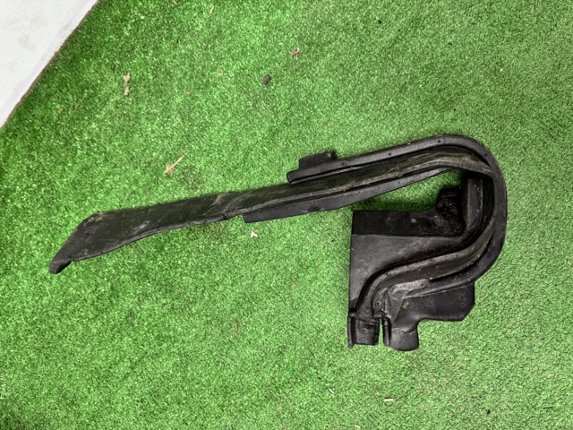 PORSCHE 95B823731A в наличии Запорожье