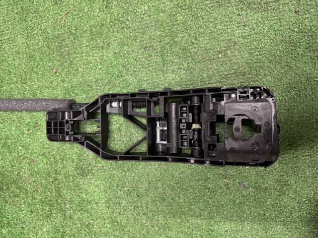 PORSCHE 9Y0839886A Держатель наружной ручки двери передней левой в наличии Украина