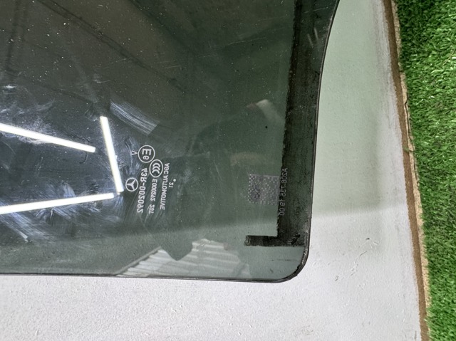 Стекло заднее левое A2067351500 MERCEDES