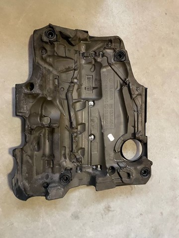 Крышка мотора декоративная 03L103925 VAG