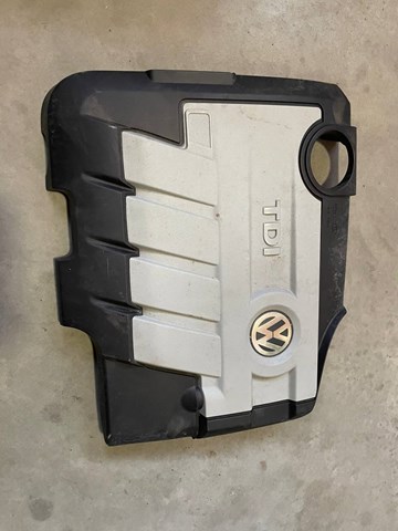03L103925 VAG Крышка двигателя купить в Ровно