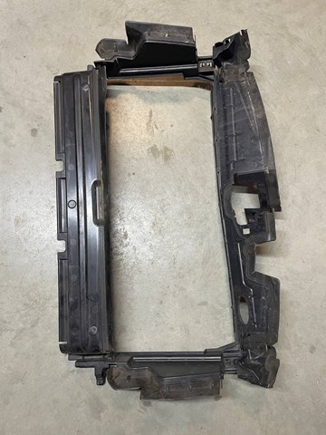 RENAULT 214763488R Диффузор радиатора в наличии Ровно
