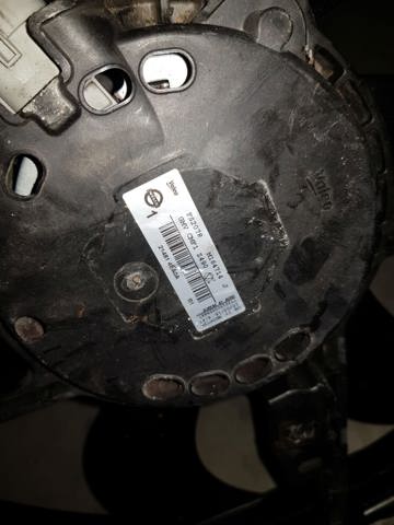 Диффузор радиатора охлаждения в сборе с крыльчаткой 214814EA0A NISSAN