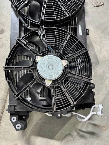 NISSAN 214963NL0A Диффузор радиатора в наличии Ирпень