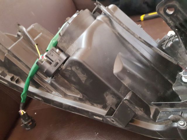 260105SJ0A NISSAN Фара правая купить в Николаев