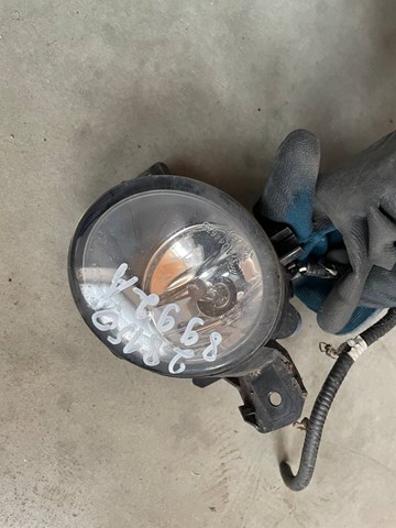 Противотуманка правая 261508992A NISSAN