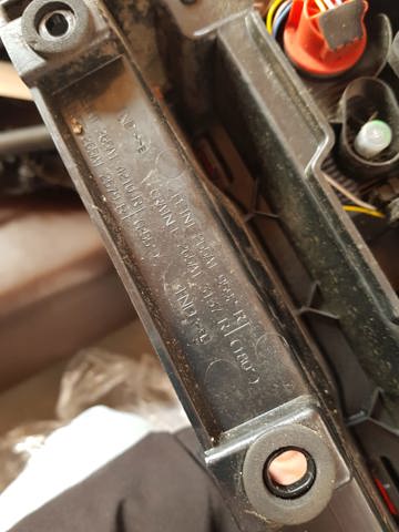 265504656R RENAULT Фонарь задний правый верхний купить в Запорожье