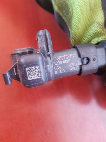 Датчик подушки безопасности 32381890 VOLVO