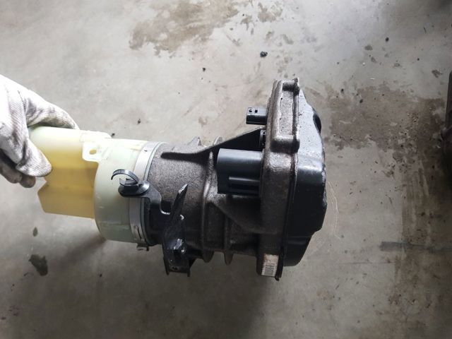 RENAULT 491103543R Насос гидроусилителя руля (ГУР) в наличии Харьков