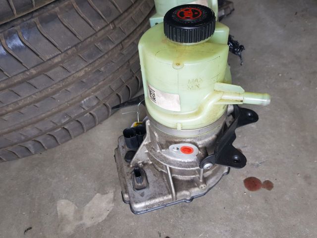 491108485R RENAULT Насос ГУР купить в Полтава