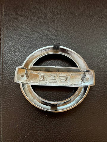 NISSAN 628891JA0A Эмблема решетки радиатора в наличии Запорожье