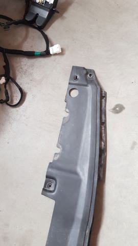 863521R000 HYUNDAI Накладка диффузора радиатора верхняя купить в Кривой Рог