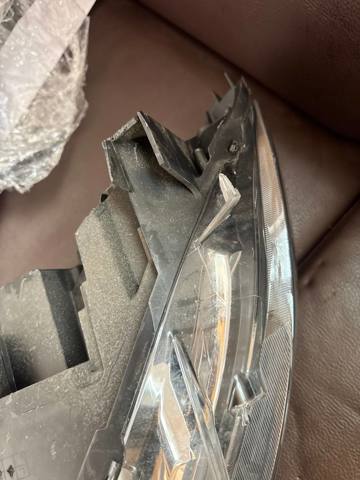 9808567680 PEUGEOT Правая фара купить в Черновцы