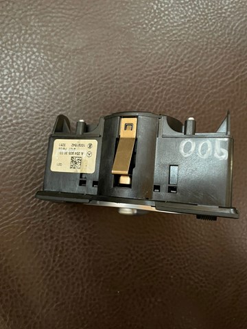 MERCEDES A2049053003 Переключатель света фар на "торпедо" в наличии Каменское