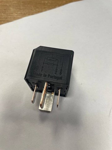 BOSCH 0986332001 Реле свечей накала в наличии Днепр
