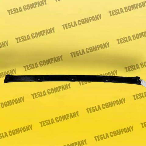 600772400E TESLA Кронштейн бампера заднего центральный купить в Хмельницкий