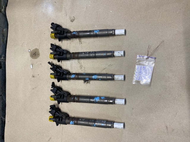 Форсунка впрыска топлива 0445116046 BOSCH