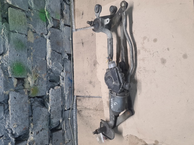 Мотор стеклоочистителя лобового стекла Мазда 5 1