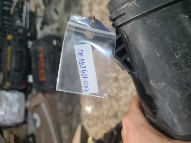 1K0129654AJ VAG Патрубок воздушный, вход в турбину (наддув) купить в Одесса