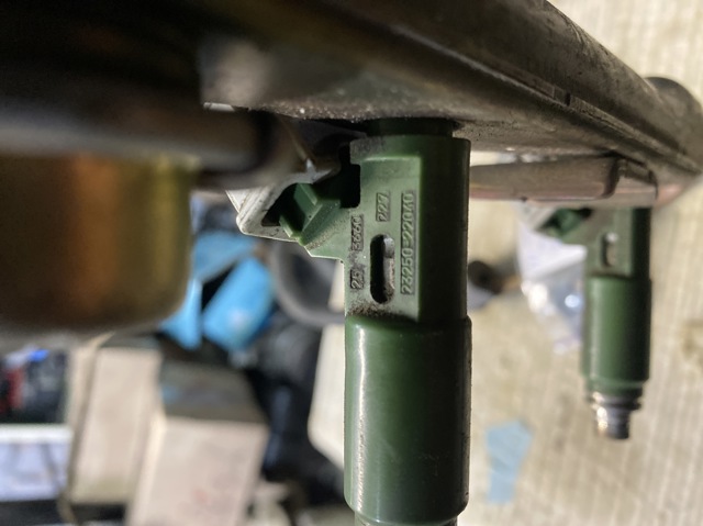 TOYOTA 2325022040 Форсунка впрыска топлива в наличии Черновцы