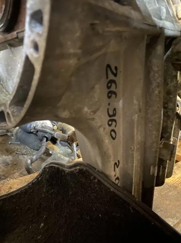 266960 MERCEDES Двигатель купить в Киев