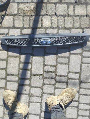 Решетка радиатора 2S618200 FORD