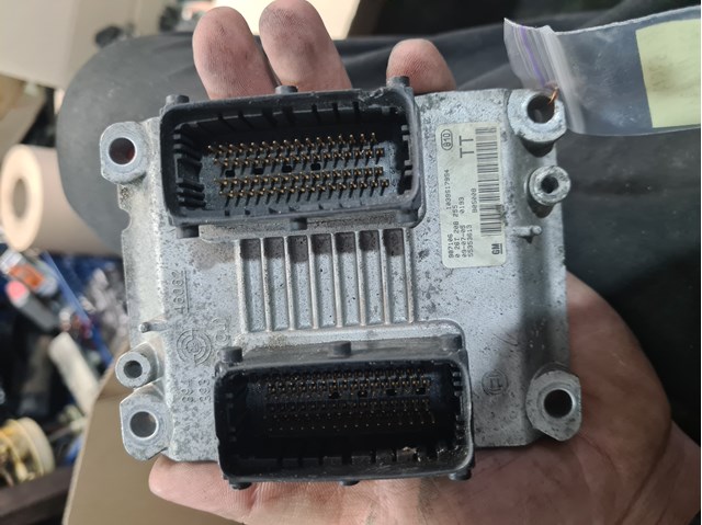 ЭБУ двигателем 55353613 GM