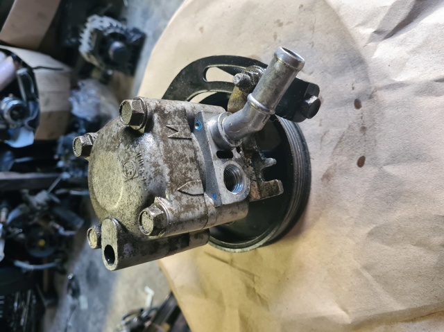 NISSAN 7613955144 Насос гидроусилителя руля (ГУР) в наличии Харьков