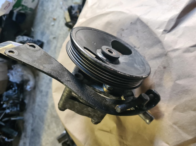 Помпа ГУР 7613955144 NISSAN