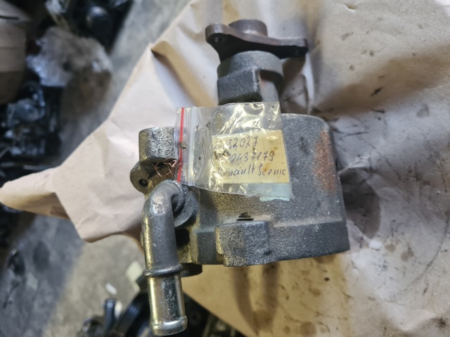 Насос рулевого механизма 7700437179 RENAULT