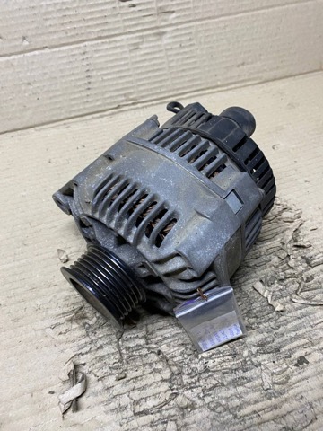 Автомобильный генератор 7700857073 RENAULT