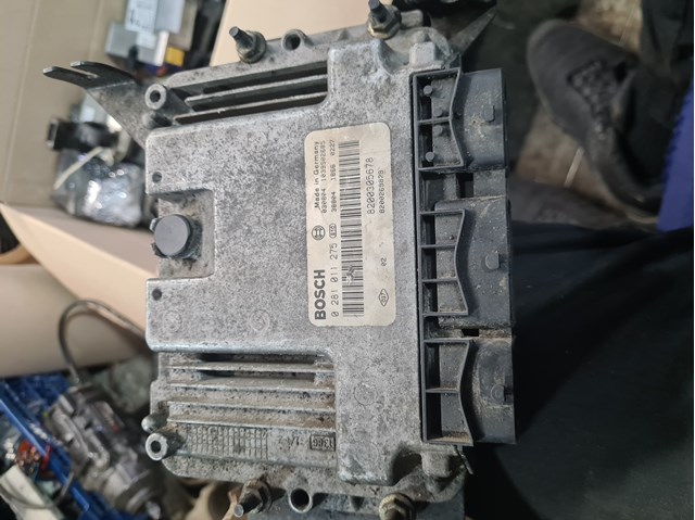 ЭБУ двигателем 8200305678 RENAULT