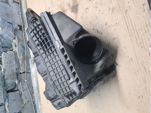  Корпус воздушного фильтра 8200545836 RENAULT