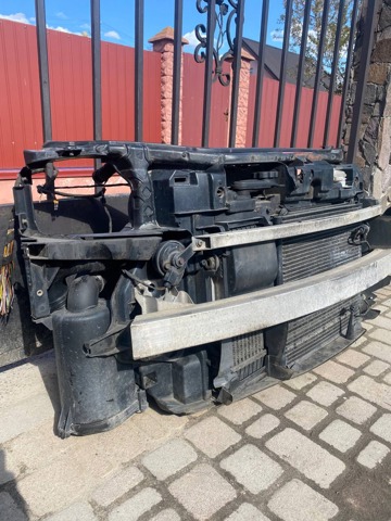 8Z0805594B Рамка радиатора купить Черновцы