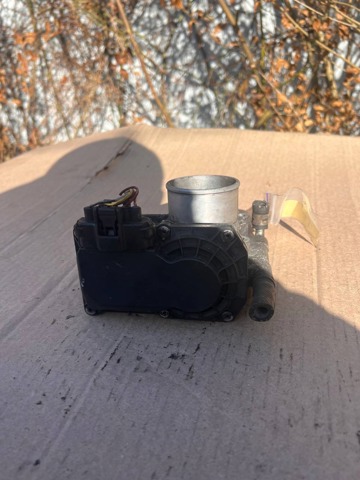 Дроссельная заслонка RF7J136B0D MAZDA