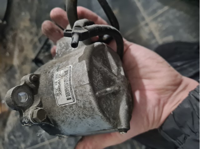 Механический вакуумный насос X2T58172 MAZDA