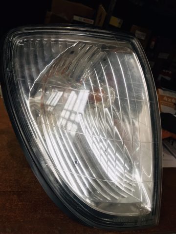 Правый указатель поворота 8151060480 TOYOTA