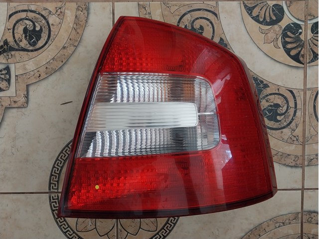 VAG 1Z5945112B Фонарь задний правый в наличии Житомир