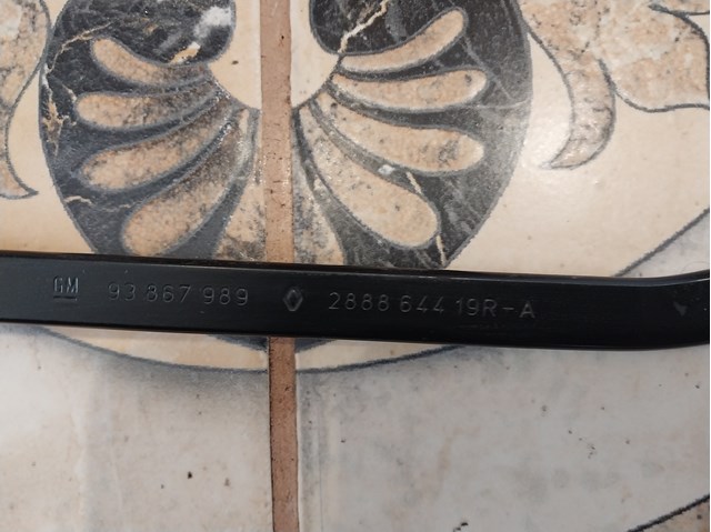 Поводок дворника 288864419R NISSAN