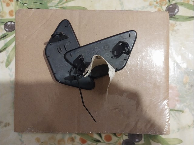 BMW 51117332683 Накладка форсунки омывателя фары передней в наличии Каменское