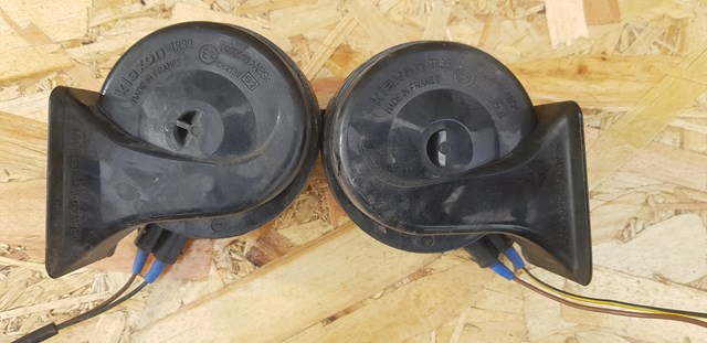 Клаксон 0092018 VAG