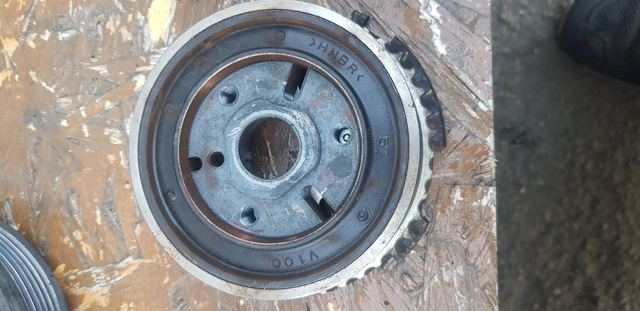 Фланец шестерни распредвала 03G109239B VAG
