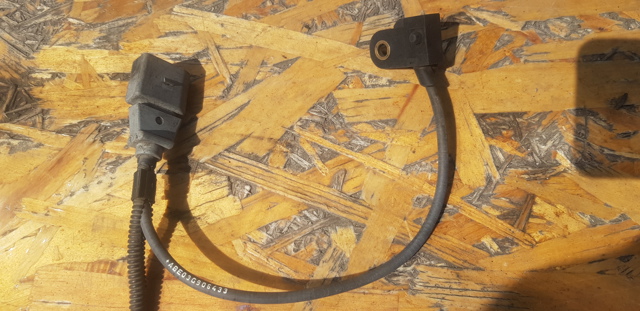 Датчик положения распредвала Volkswagen Golf 5