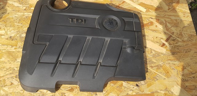 03L103925 VAG Крышка мотора декоративная купить в Житомир