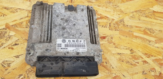 Компьютер двигателя 03L906022AP VAG