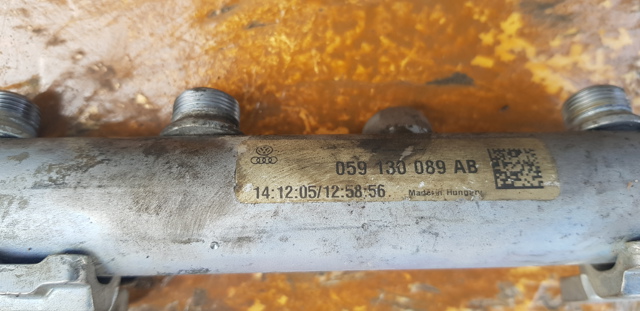 VAG 059130089AB Распределитель топлива (рампа) левый в наличии Ужгород