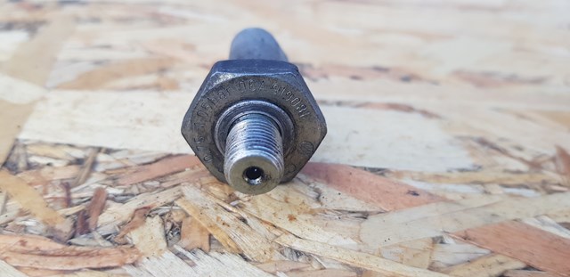 Датчик указателя давления масла 06A919081 VAG